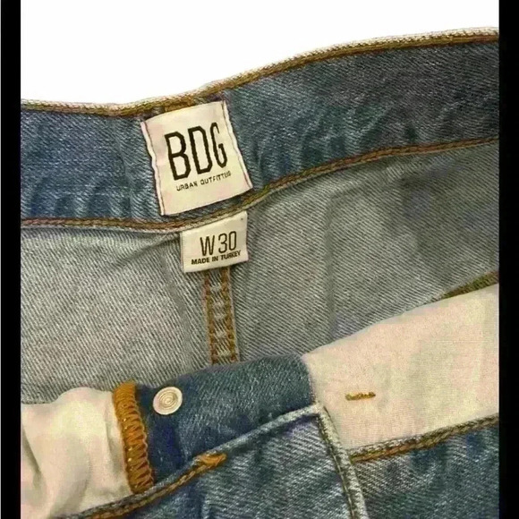 BDG Women's Blue Raw Hem A-line High Waist Cut Off Denim Shorts Size W30 - Picture 3 of 3